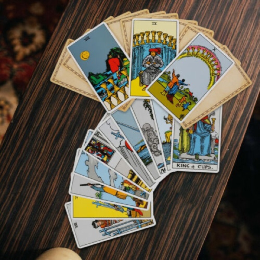 2 Question Tarot Card Reading - Picture 5 of 10